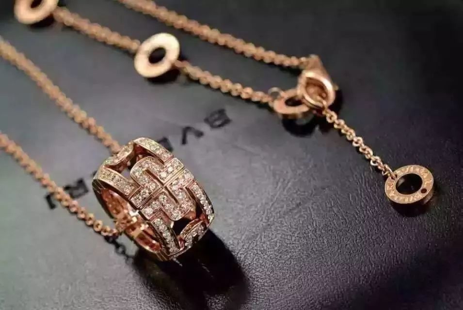 彩金戴久了会掉色么,彩金戴久了会掉颜色吗