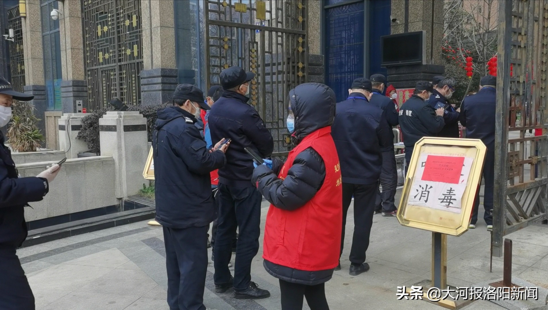 武汉小区居民喊假的,武汉小区居民喊假的视频