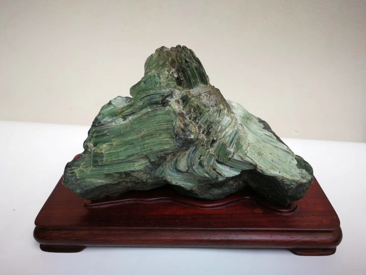 崂山绿石精品欣赏,什么样的崂山绿石值钱