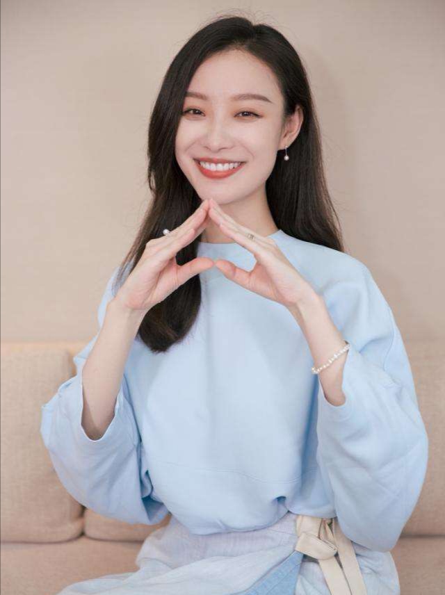 什么发型好看又洋气丸子头,今年流行的发型丸子头