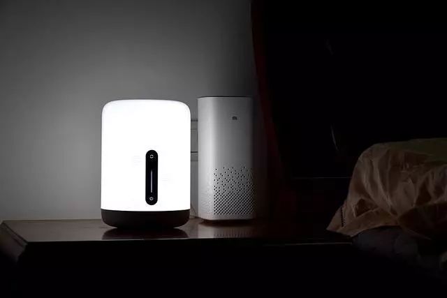 米家床头灯测评,米家床头灯灯泡测评