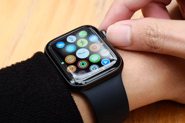 你想玩一辈子iPhone，还是改变自己？AppleWatchSeries4测评