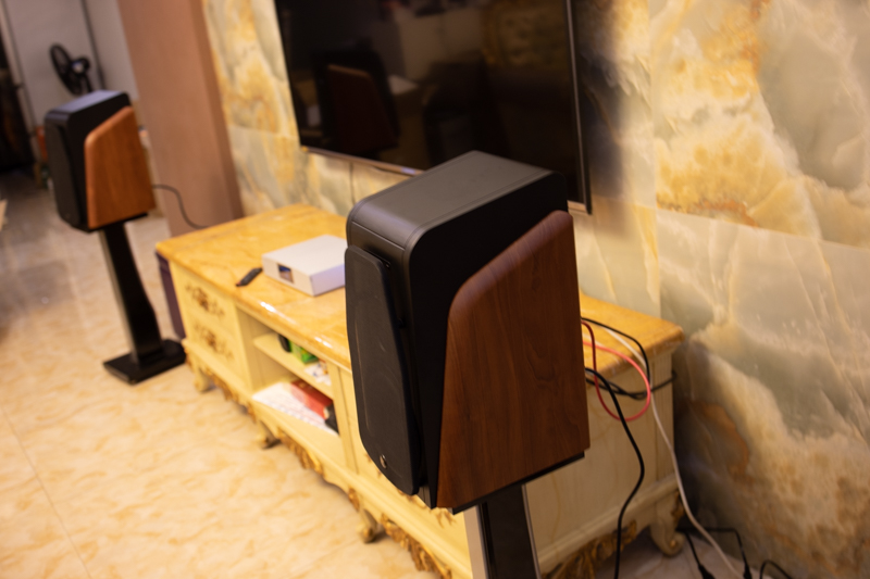 惠威m300mk2是多媒体音箱吗,客厅嵌入式音箱