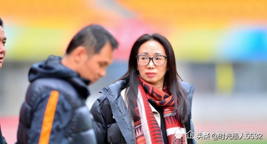 人中龙凤气宇轩昂的人什么样,人中龙凤中的凤凰