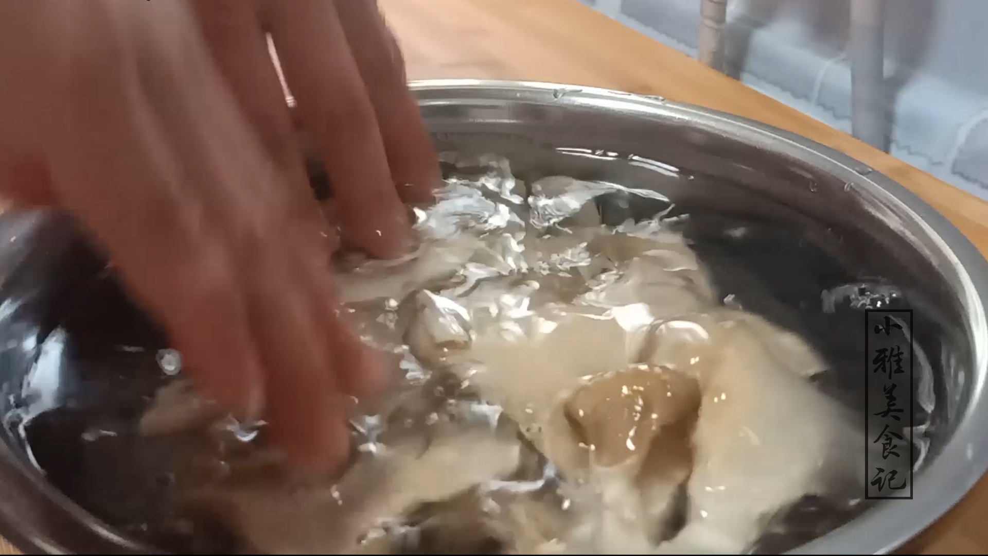 蘑菇要不要烫一烫再炒,蘑菇一定要焯水吗