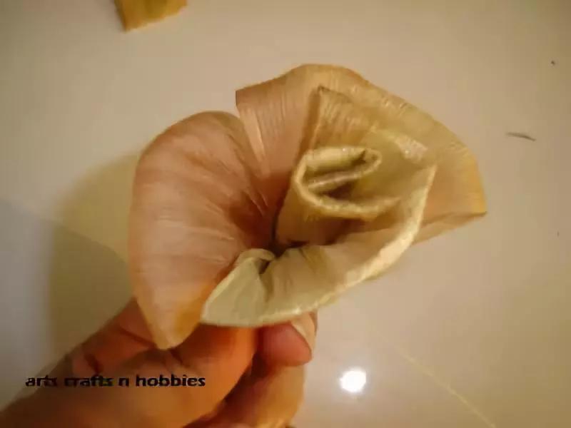 用玉米皮做的手工作品,手工玉米皮编席子教程