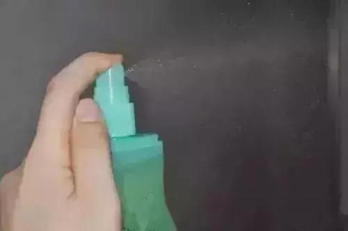 大量涂抹花露水会中毒吗,涂抹花露水