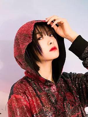 哪种颜色的口红适合夏季 (阿玛尼口红哪个颜色适合夏季)