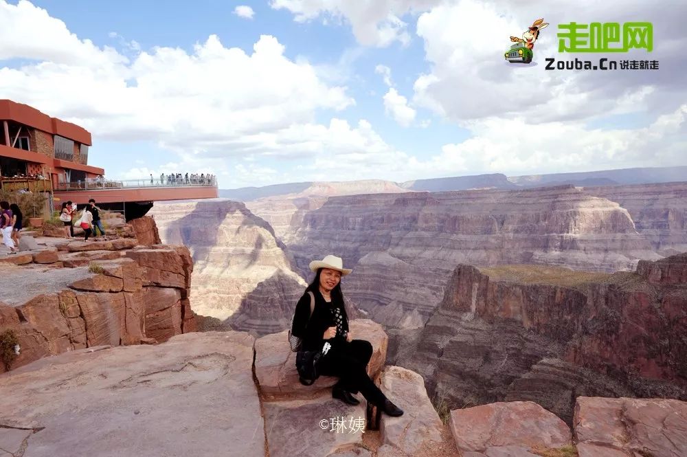 68岁老妇穷游全国,65岁退休女教师自驾游