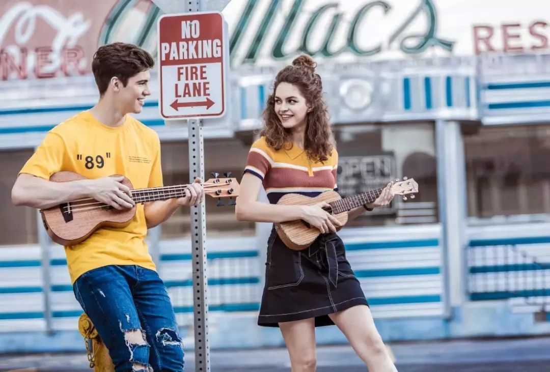 尤克里里乐手,如何学会尤克里里零基础