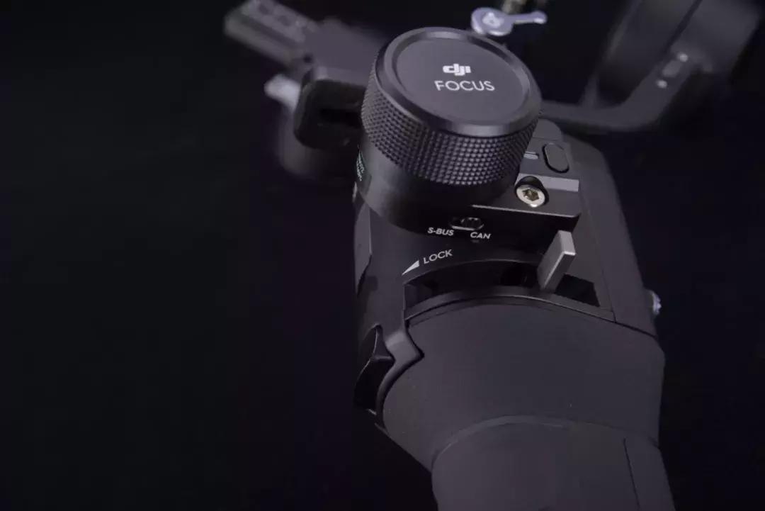 大疆如影sc能直接连手机拍摄吗,智云wbs与大疆如影sc哪个好