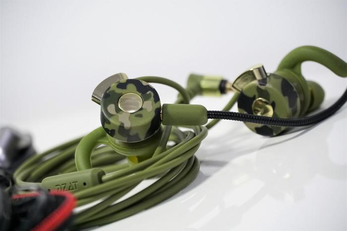 是菜鸡还是战斗机？揭秘在中国爆卖的百元级耳塞们的真面目！