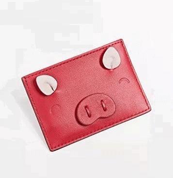 小猪包哪款百搭,猪年款的包