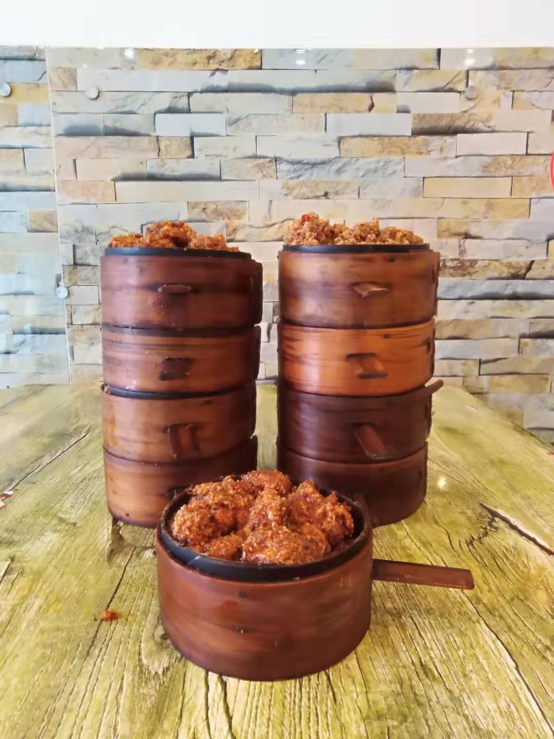 小笼粉蒸排骨十里飘香，邻里食客饱口福