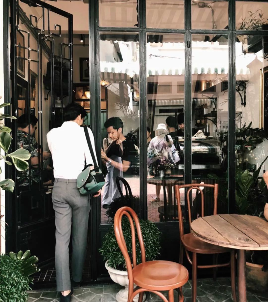 泰国曼谷唐人街咖啡馆,曼谷最吓人的咖啡馆