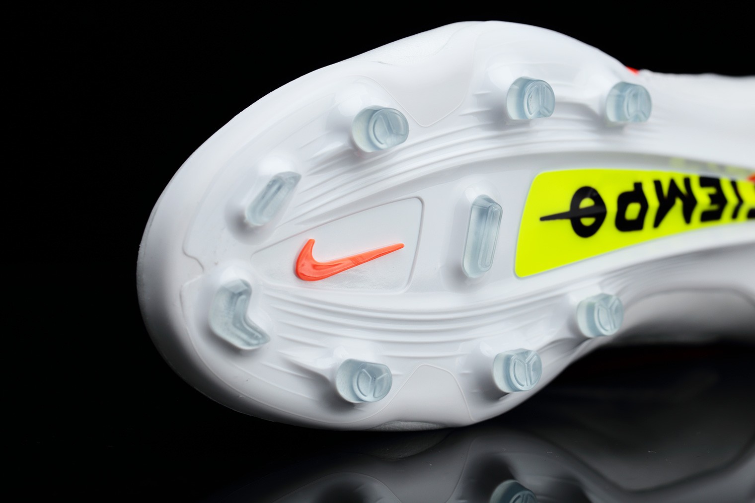 niketiempolegend9长钉,niketiempolegend9碎钉