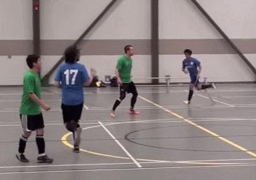 业余足球过人集锦高清,业余足球总结出来的经验