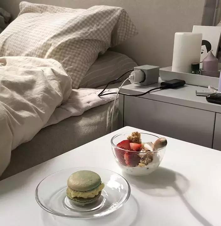 29岁女孩独居图片,29岁独居女孩的视频