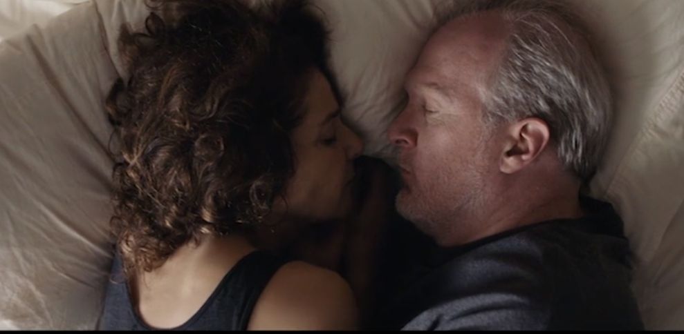 一二线城市年轻人的恋爱危机:同城异地恋,忙到连X生活都没有