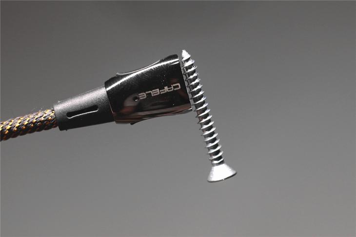 抖音爆火磁吸数据线有用吗?卡斐乐磁吸数据线方便盲插快速充电