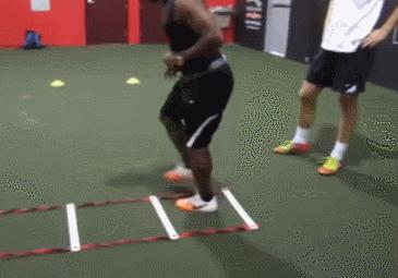 足球除了伤病还给你带来了什么,足球最不需要脚下技术的位置