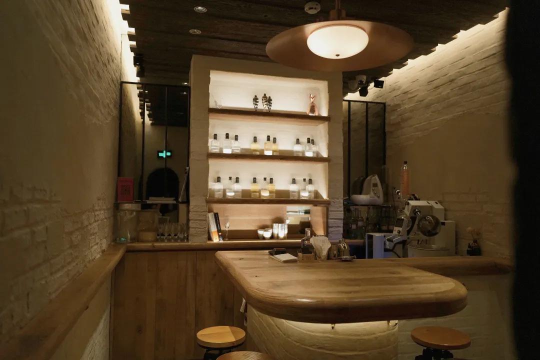 在上海的天花板酒吧“闯关”,喝到第五杯我悟了