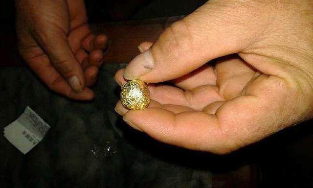 一颗安宫牛黄丸八零年多少钱,30年前的安宫牛黄丸值钱吗