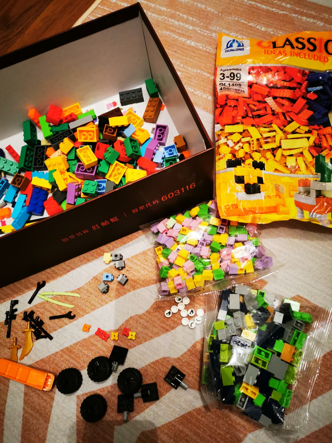 儿子不要的乐高,拿来修复墙角的坑坑洼洼,国外这位老爸可真牛