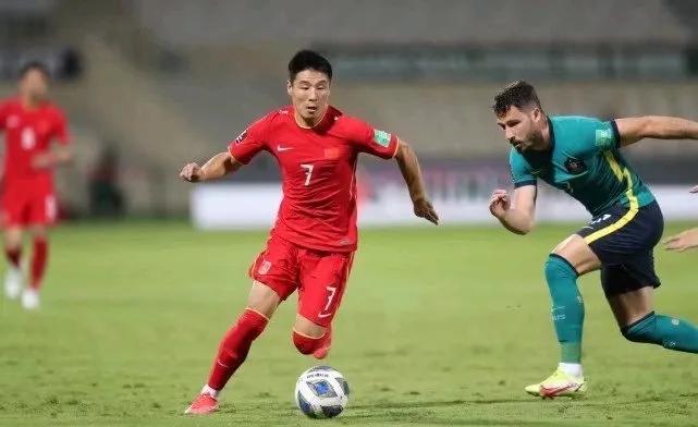 中国球迷与国外球迷的差距,中国足球球迷和篮球球迷比例