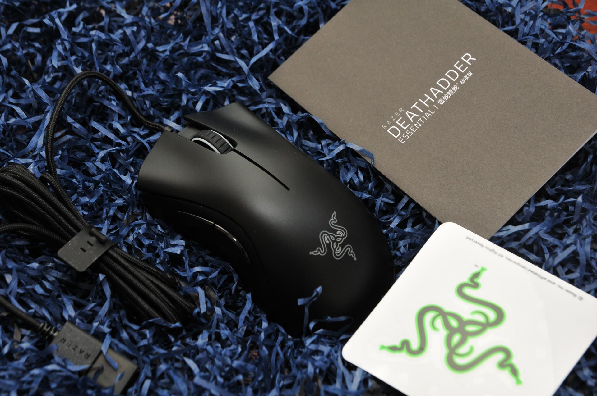 雷蛇蝰蛇鼠标测评,雷蛇毒蝰8khz有线游戏鼠标评测