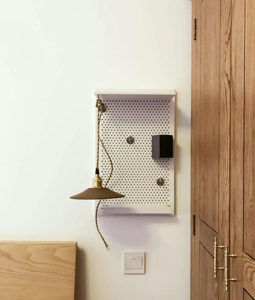 床头柜收纳除了放床头还可以放哪,床头柜里怎么收纳最合理