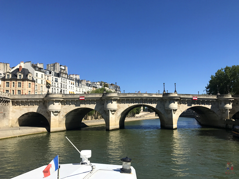 塞纳河的左岸和右岸划分依据,塞纳河和左岸