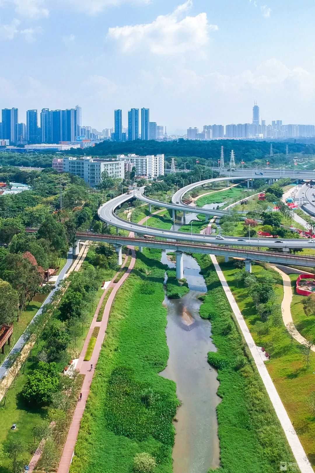 盼了1年！南山新地标“塞纳河”惊艳露面