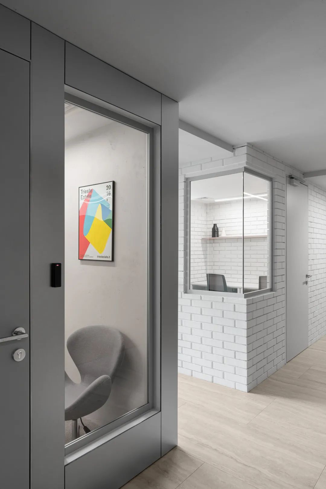 个性化高端办公空间设计200平方米,新型商业办公空间设计表现方法