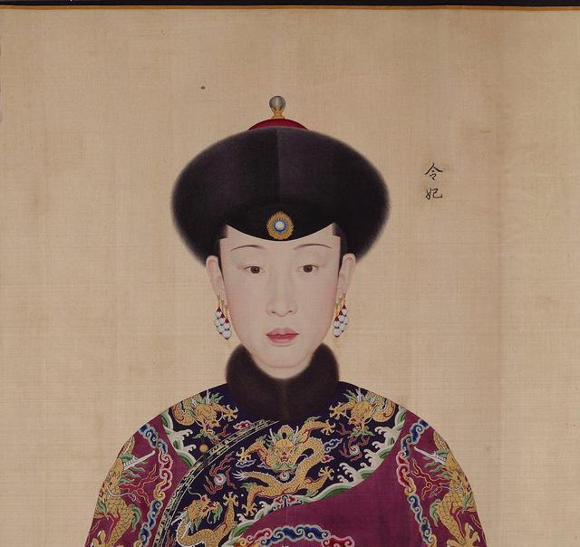 乾隆以及12个妃子的样貌复原图,一组图乾隆帝的后妃真实画像