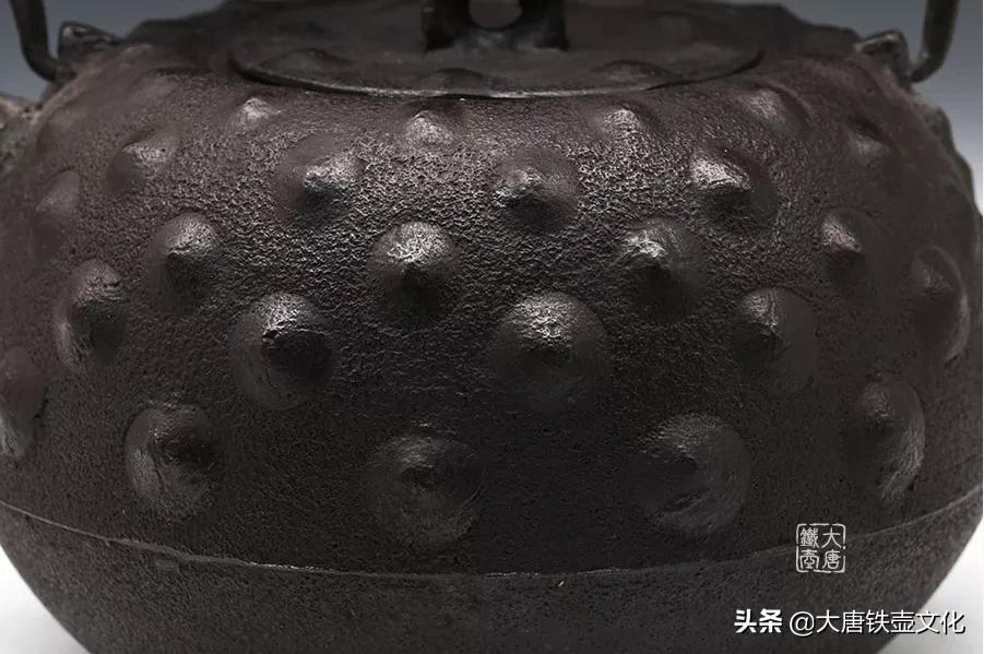 这壶上这么丑的纹饰居然是工艺的代表？
