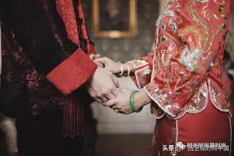 手镯是用石头搞出来的吗,手镯创造灵感