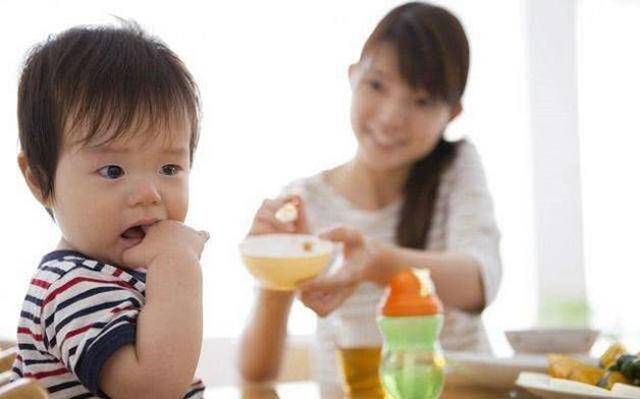 家长说孩子吃饭慢有什么办法改改,如何改变吃饭慢的孩子问题
