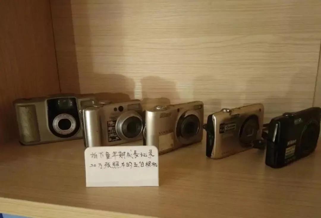 广州单亲爸爸花高价培养儿子，拒绝再婚，19岁儿子留学后却自杀了