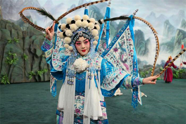李胜素在《梅兰芳》中表演,李胜素梅兰芳