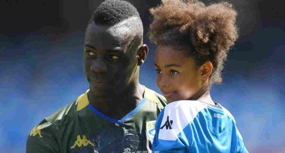 巴洛特利惊呆队友,巴洛特利打进新赛季