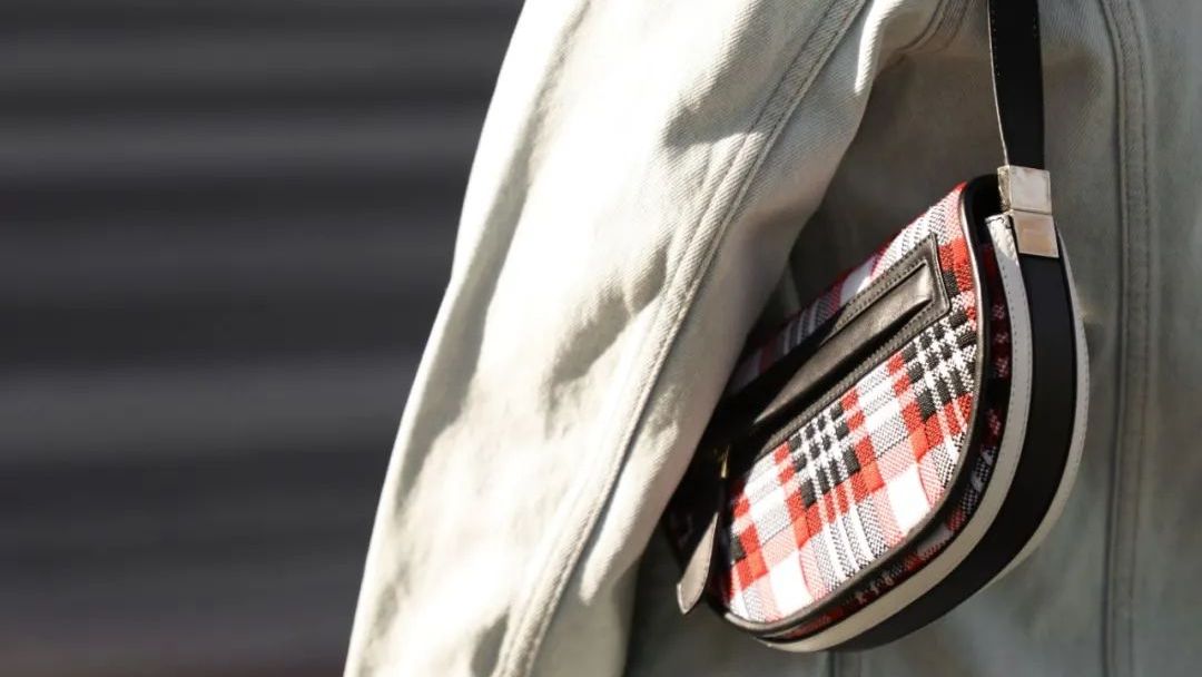 大牌burberry的包包,大牌但是又不是很贵的包包