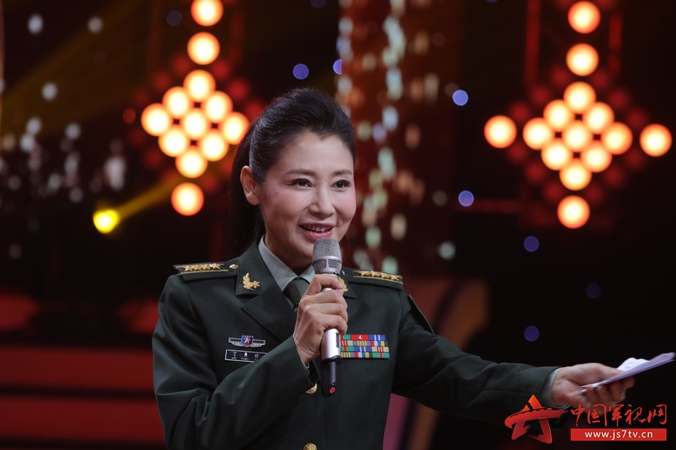 开展讲述军人故事弘扬军人精神,唱响军歌并讲述军歌背后的故事