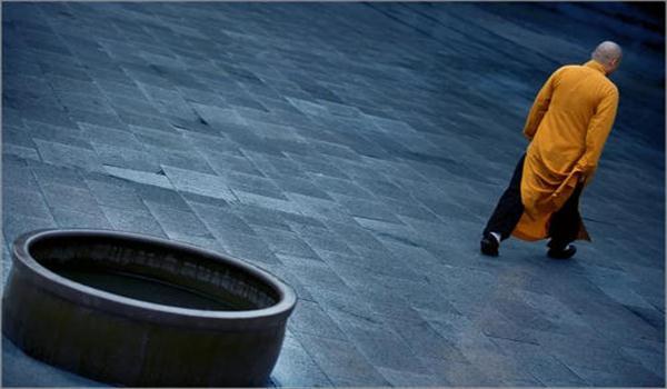 义存禅师一句风趣话，让玄机顿时开悟，从此“心无挂碍”