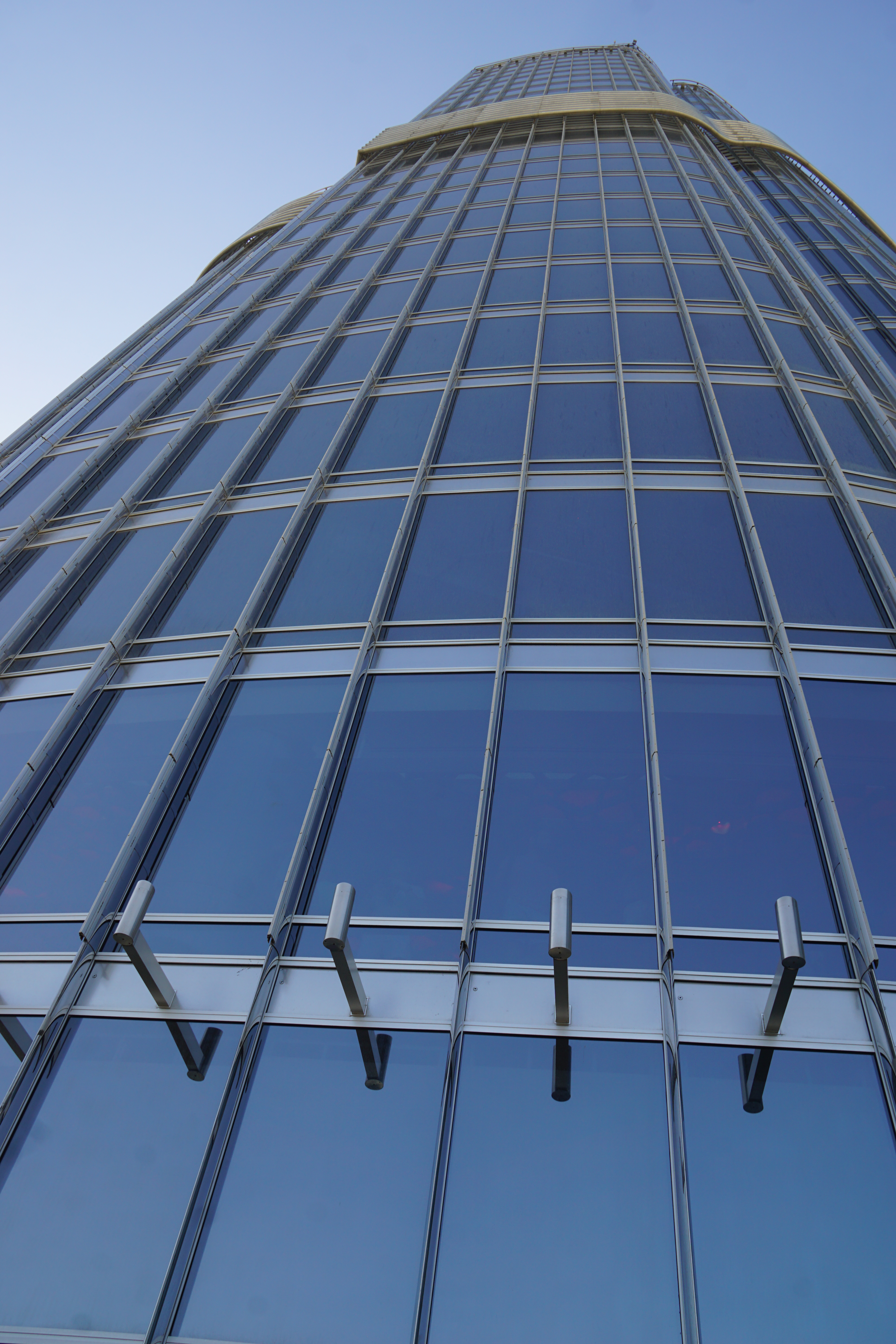 世界上最高塔哈利法塔高828米,世界第一高楼哈利法塔还有什么