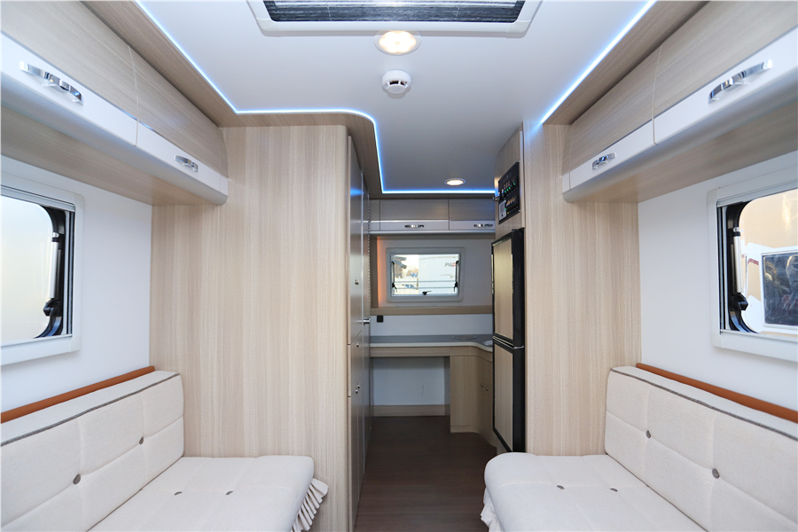 国内公认最好的三款拖挂房车价格,国产最新款可上路双轴拖挂房车