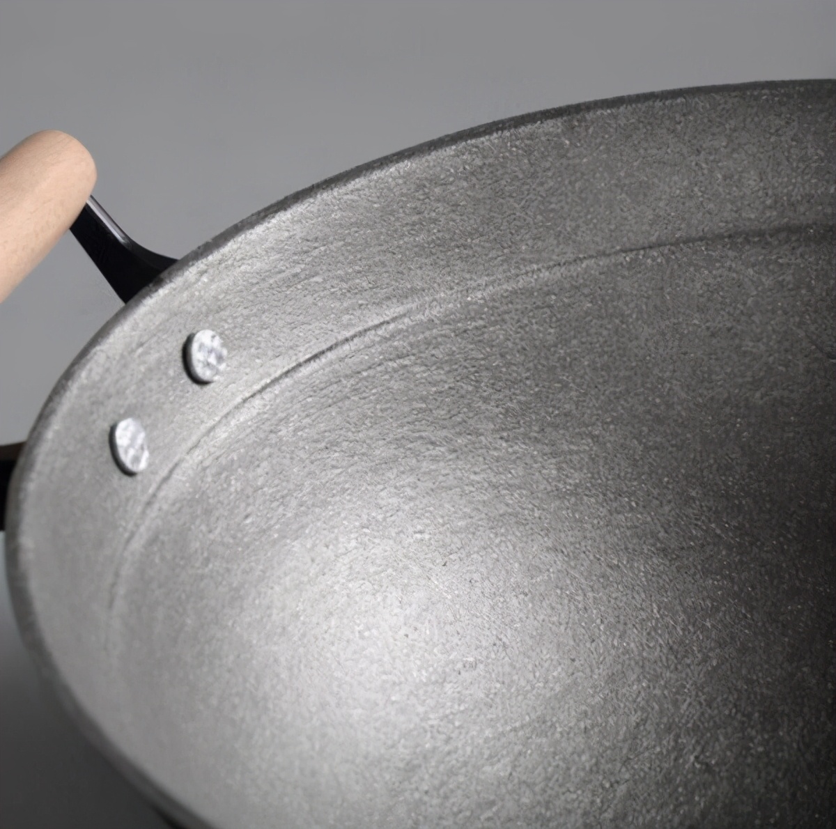 为什么南方厨师用锅,为什么厨师用的锅没把手