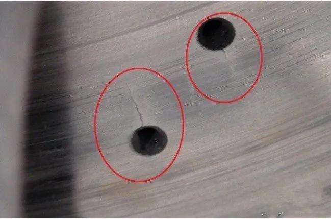 刹车抖动什么原因高速,刹车时车抖动是什么原因哈尔滨