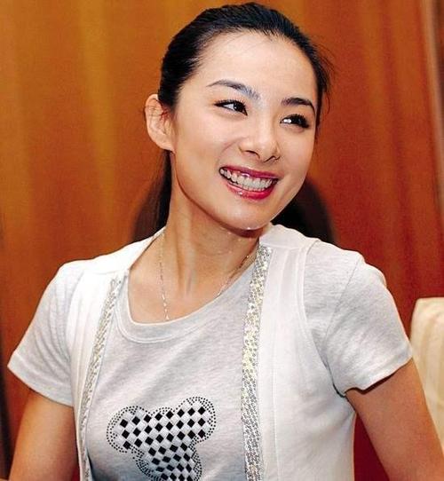 出门吃饭带上锅，在家吃饭用公筷，刘璇“讲究”的背后其实是无奈