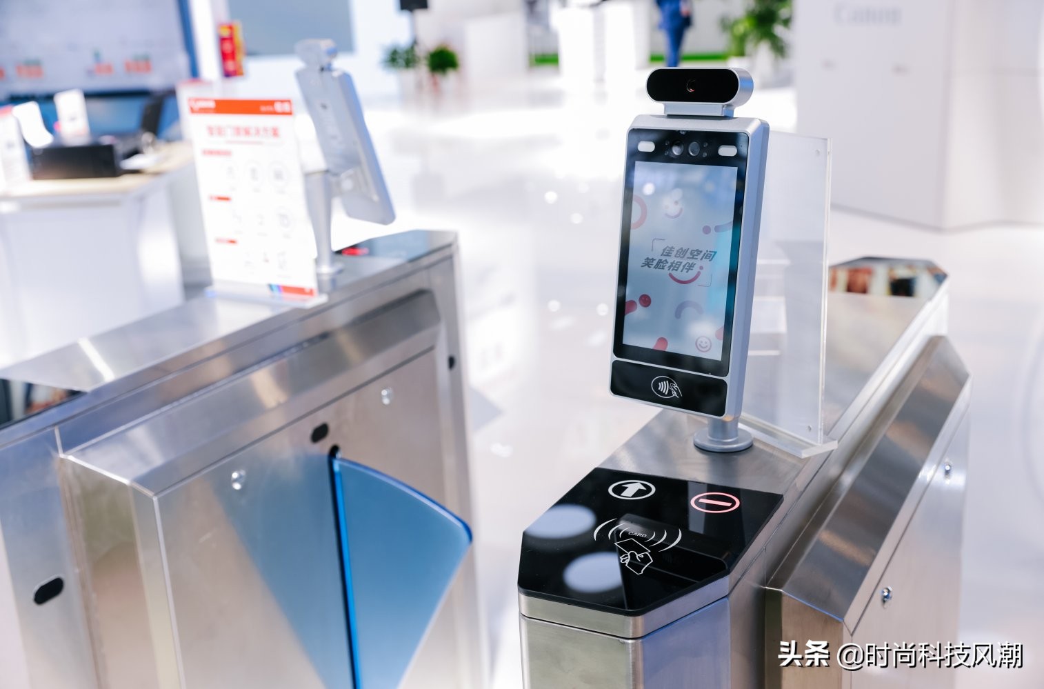 进博会元老佳能秀出医疗肌肉为镇馆之宝“大笑”吧